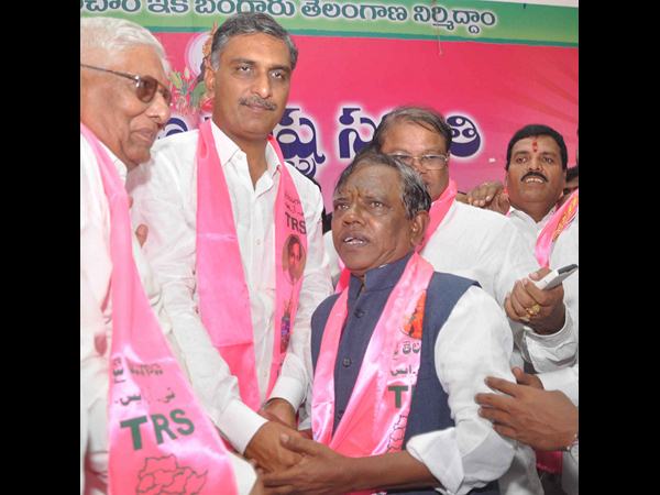 చేరికలు