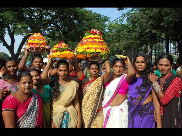 హిజ్రాల ధర్నా