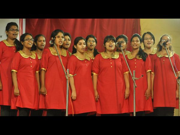 స్నాతకోత్సవం స్నాతకోత్సవం