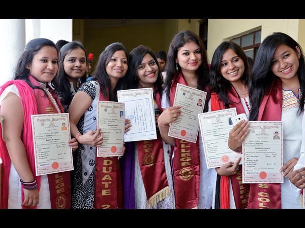 పట్టాలందుకున్నాం.. పట్టాలందుకున్నాం..