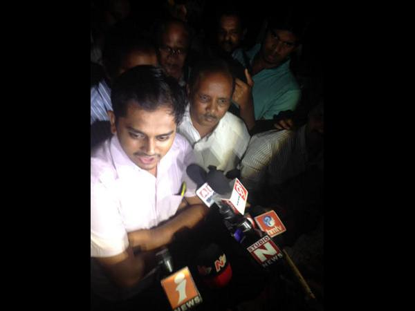 అసలేం జరిగింది? 