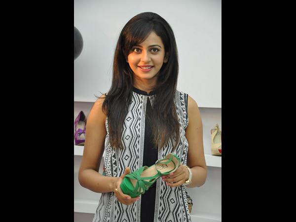 రకుల్ ప్రీతిసింగ్ సందడి