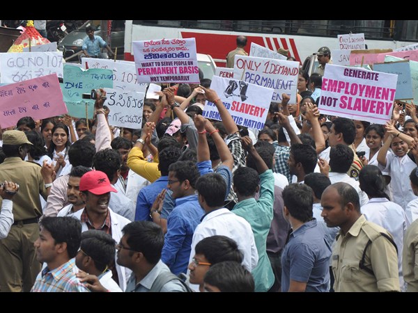 జూనియర్ డాక్టర్లు