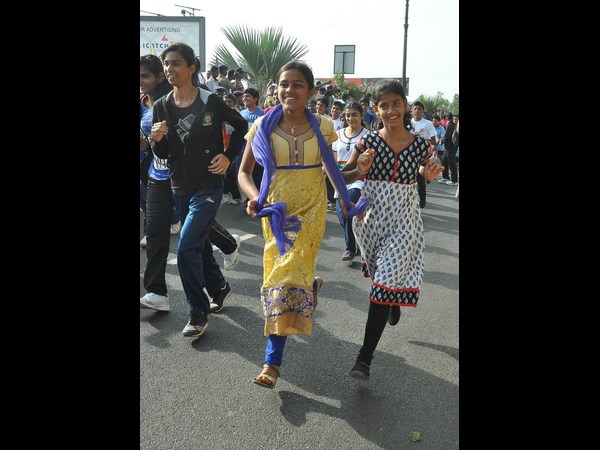 సీఆర్పీఎఫ్ మారథాన్ కేటీఆర్ హాల్‌చల్