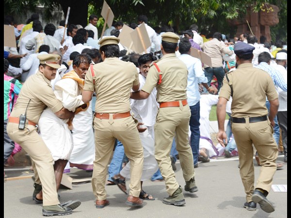  ధర్నా