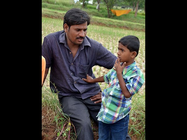 బోరుబావిలో పడిన చిన్నారి