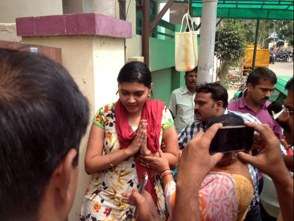 ఇంటికి భవ్యశ్రీ