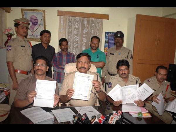 ఇద్దరి అరెస్ట్