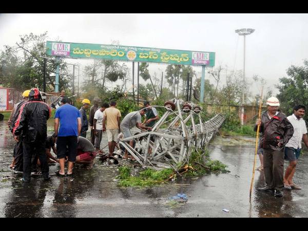 సహాయక చర్యలు ప్రారంభం