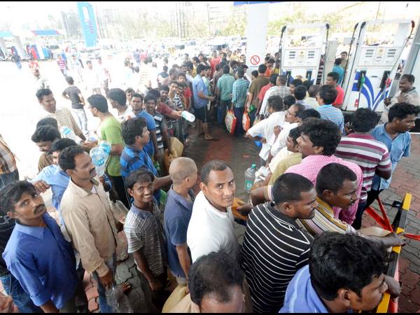 పెట్రోల్ బంకుల వద్ద...