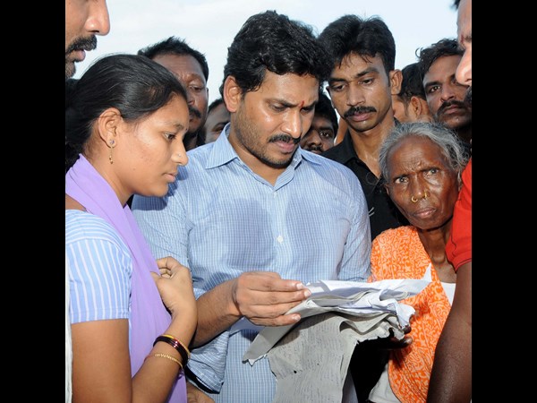 తుపాన్ ప్రభావిత ప్రాంతాల్లో రెండో రోజూ పర్యటించనున్న జగన్