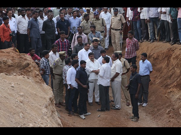 గిరిజను మింగేసింది