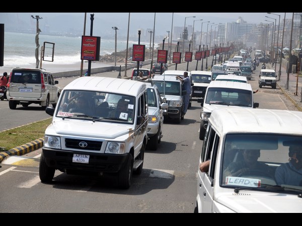  అధికారులపై సీఎం చంద్రబాబు నాయుడు అసంతృప్తి 