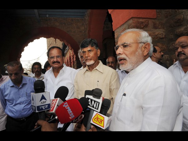 విశాఖలో మోడీ