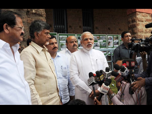 విశాఖలో మోడీ