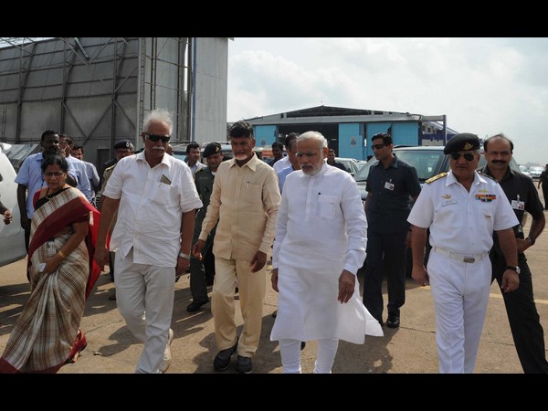 విశాఖలో మోడీ