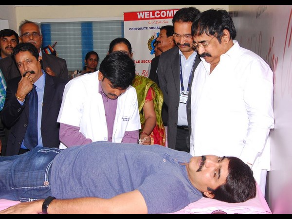 శ్రీకాంత్ చేతుల మీదగా రక్తదాన శిబరం ప్రారంభం