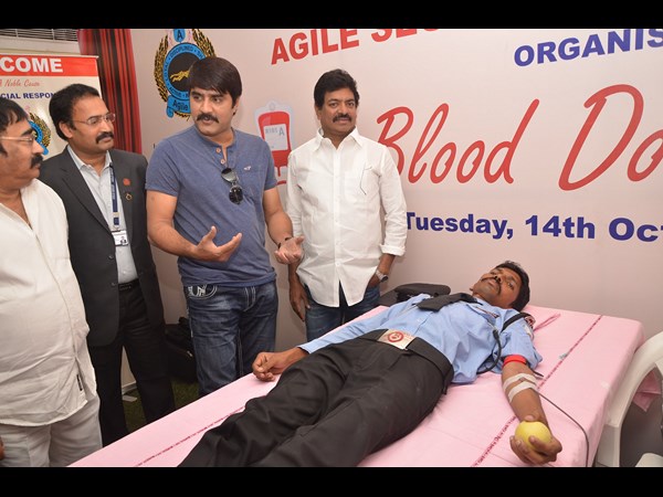 శ్రీకాంత్ చేతుల మీదగా రక్తదాన శిబరం ప్రారంభం