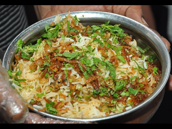  హైదరాబాద్ బిర్యానీ: నిజాం క్లబ్‌లో పార్లమెంట్ ఛెప్‌లు