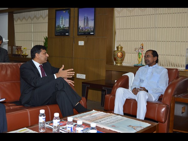 కెసిఆర్‌తో రఘురాం రాజన్