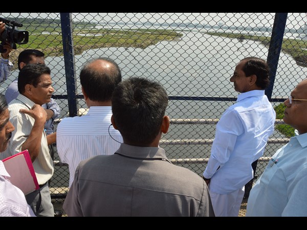 అందమైన చెరువుగా...