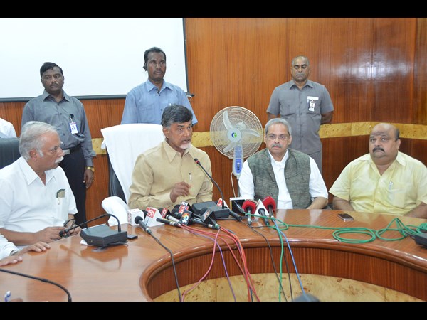 విజయనగరంలో బాబు హాల్ చల్