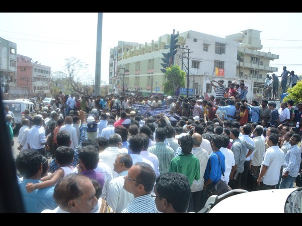విజయనగరంలో బాబు హాల్ చల్