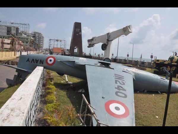 కోలుకుంటున్న విశాఖ