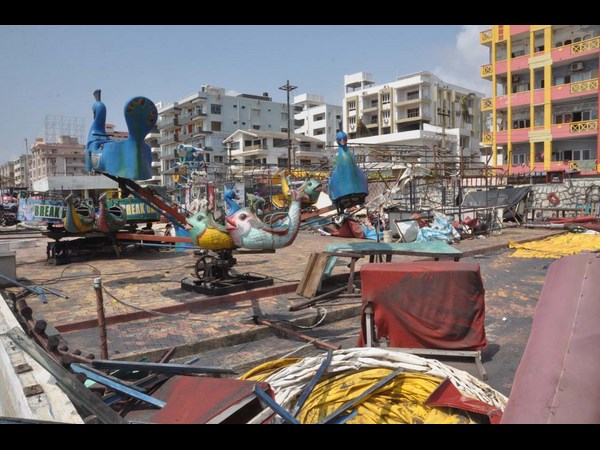 కోలుకుంటున్న విశాఖ