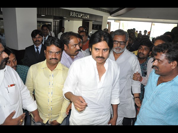 విశాఖలో పవన్