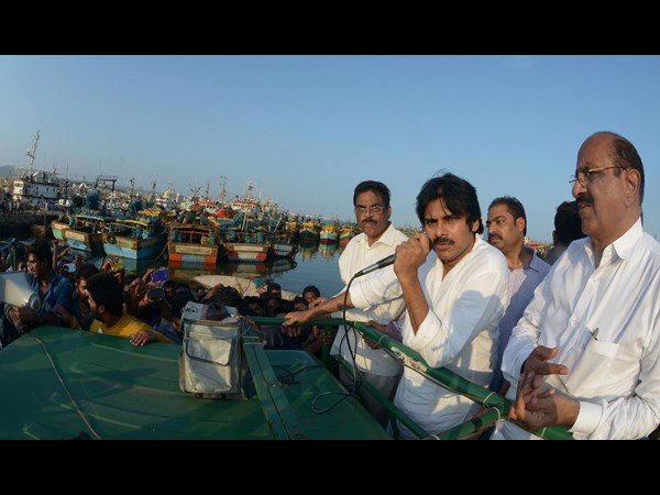 విశాఖలో పవన్