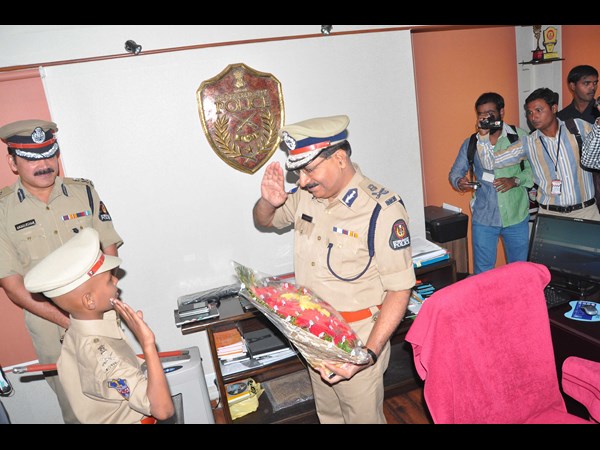 కోత్వాల్‌గా సాదిక్