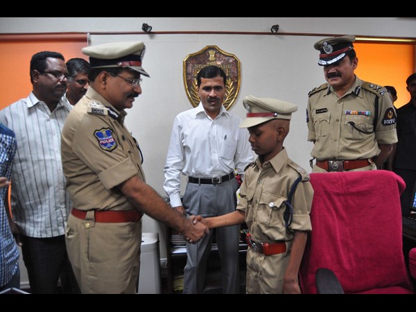 కోత్వాల్‌గా సాదిక్
