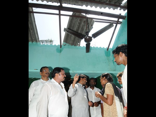 వైయస్ జగన్