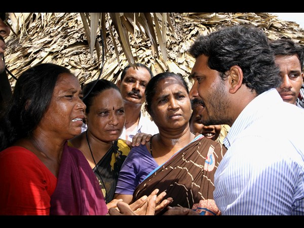 జగన్ ఓదార్పు