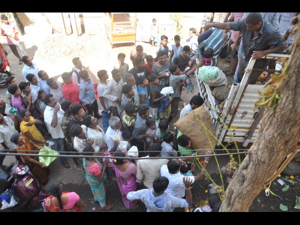 విశాఖవాసుల పాట్లు