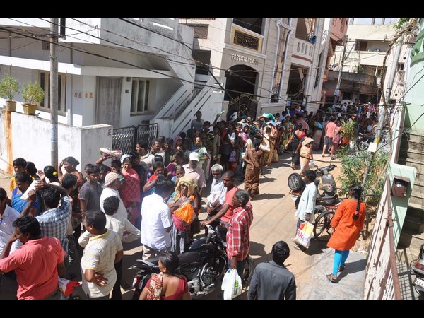 విశాఖవాసుల పాట్లు