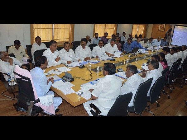 కెసిఆర్ సమీక్ష