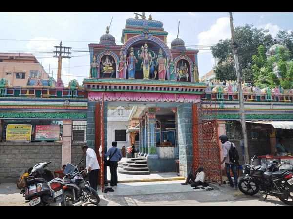  హుండీల తాళాలను పగులకొట్టి మరీ చోరీ 