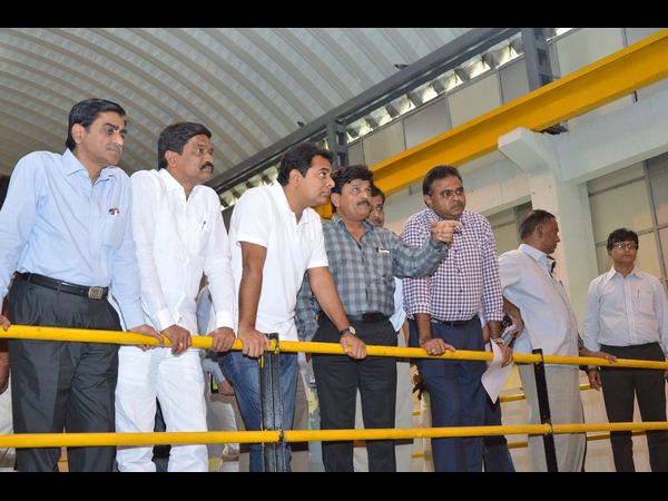 గుజరాత్‌లో కేటీఆర్