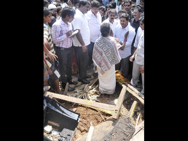 వైయస్ జగన్