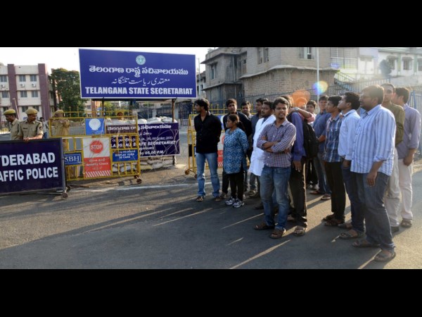 హౌజ్ సర్జన్లు, పీజీ చేసేవారు ఏడాదిపాటు గ్రామీణ ప్రాంతాల్లో సర్వీసు ఉంటేనే