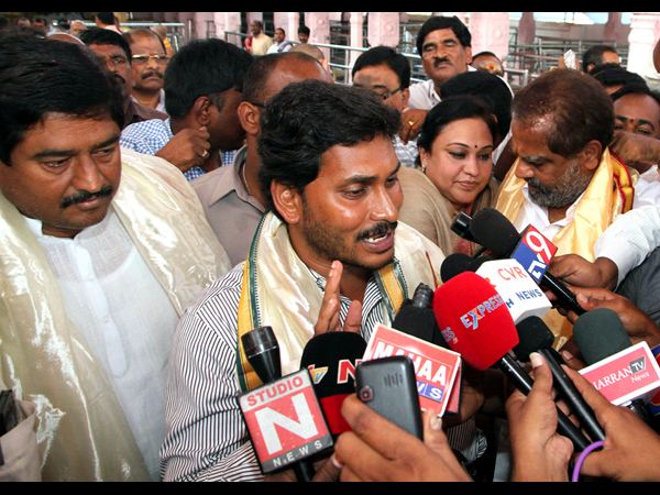  జగన్