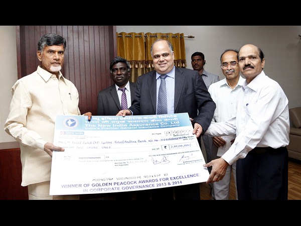 హుధూద్ తుఫాన్ బాధితుల సహాయార్ధం మేము సైతం హుధూద్ తుఫాన్ బాధితుల సహాయార్ధం మేము సైతం
