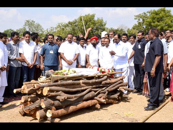 బోవెరా అంత్యక్రియలు