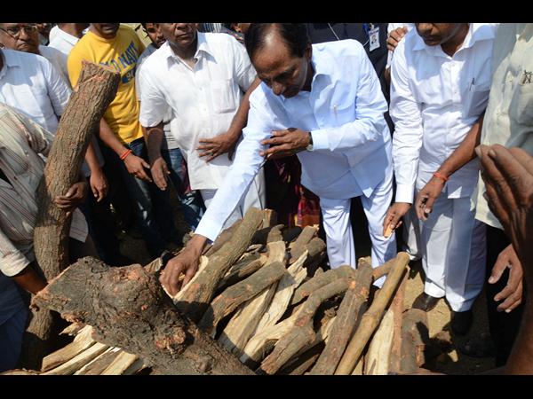 బోవెరా అంత్యక్రియలు