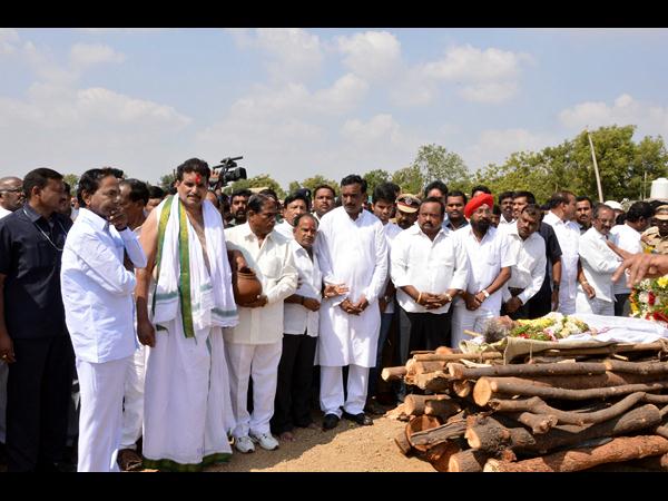 బోవెరా అంత్యక్రియలు