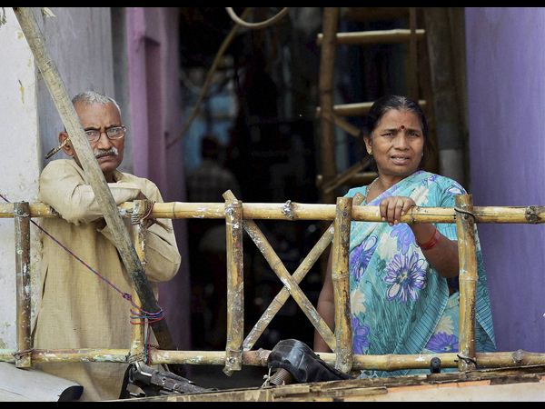  త్రిలోక్‌పురి పరిస్ధితి అదుపులోనే, డ్రోన్‌లతో గస్తీ