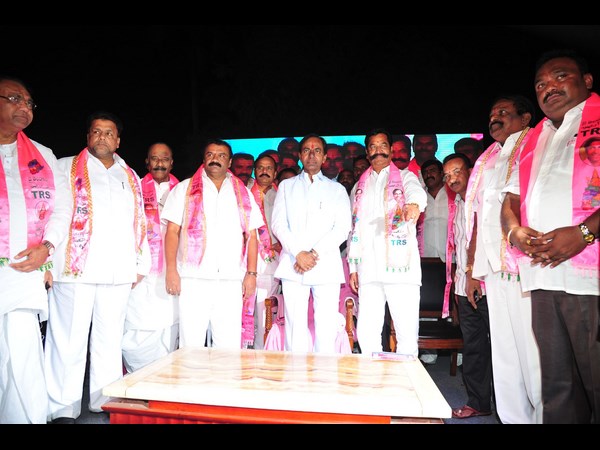 తెరాసలోకి తీగల, తలసాని తెరాసలోకి తీగల, తలసాని