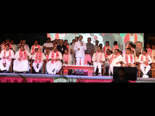 తెరాసలోకి తీగల, తలసాని తెరాసలోకి తీగల, తలసాని